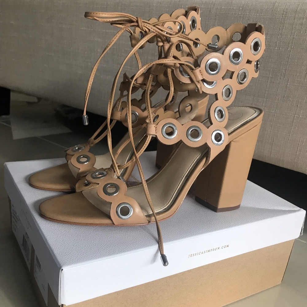 NWB Jessica Simpson beige sandals